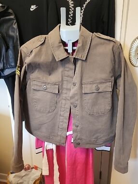 Army Stype Jacket In Khaki Green Shade Fits Mens Or Ladies LIKE NEW